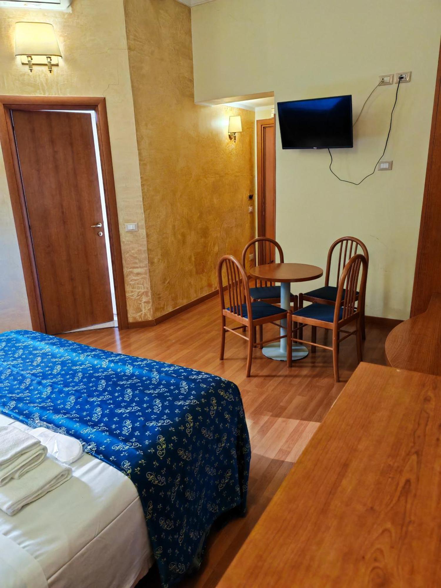 Opera Italian Suite — Foto 1